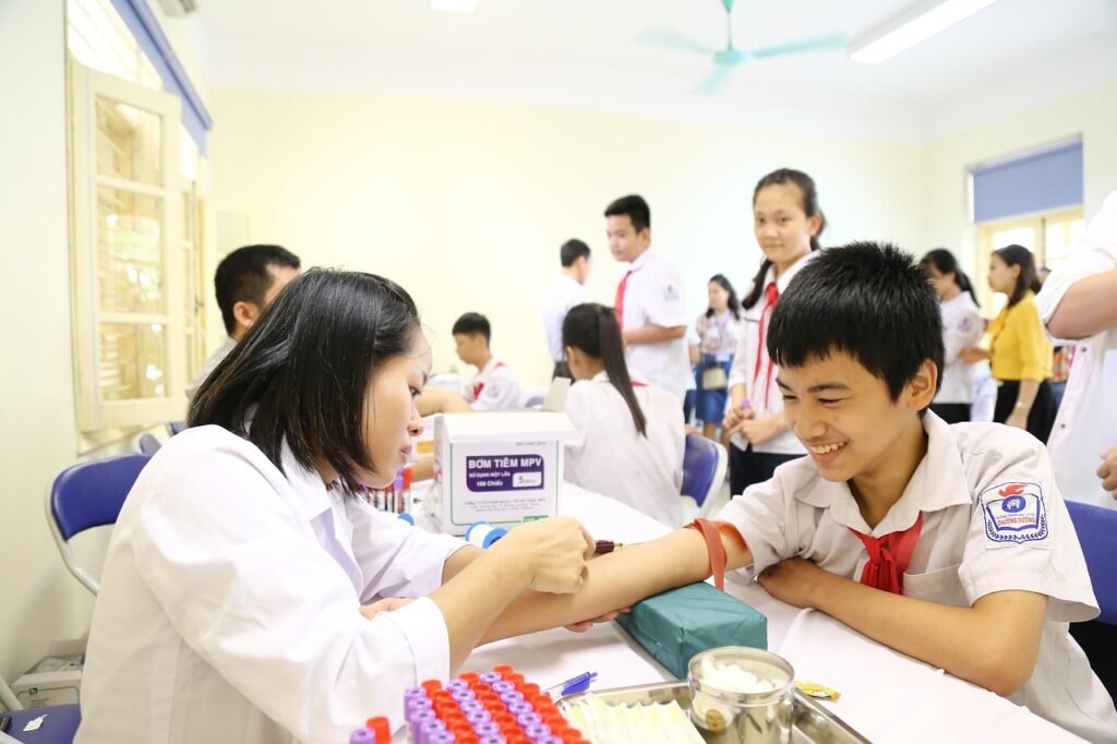 ニキビの治療に血液検査は必要なのか？