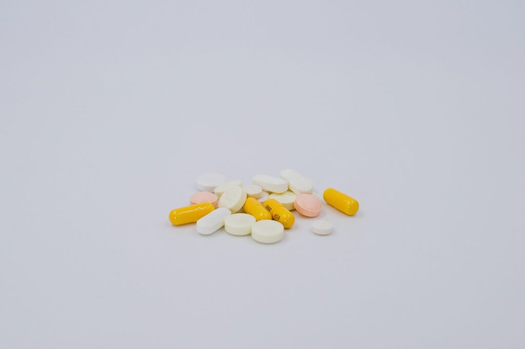 ニキビ治療に抗生物質を長期使用することの危険性は？