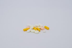 ニキビ治療に抗生物質を長期使用することの危険性は？