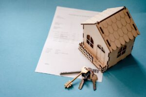 ニキビ治療は保険適用と自費のどちらを選ぶべき？その違いとは？